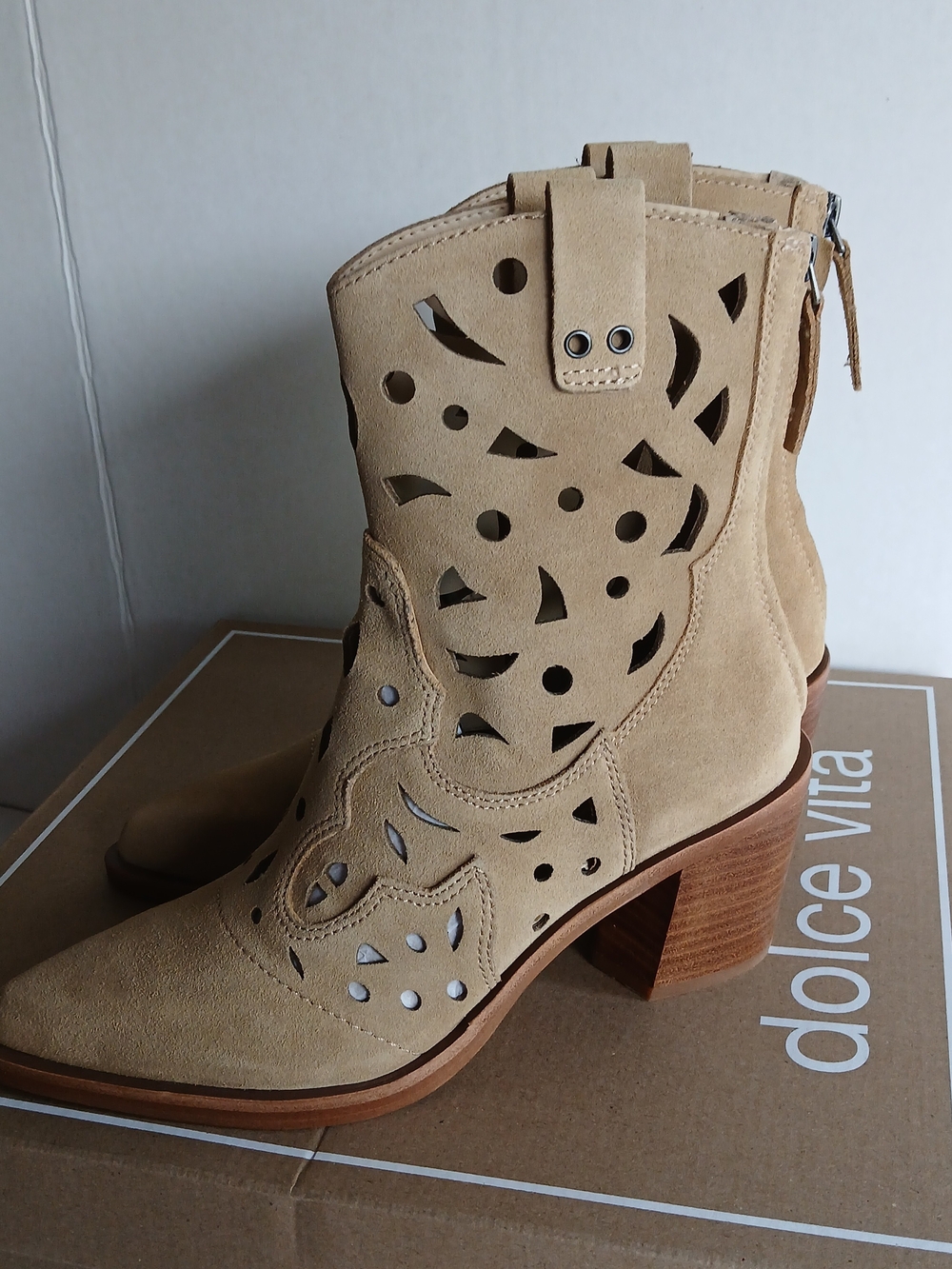 Dolce Vita Multiple Sizes Taupe Suede Cutout Western Heeled Boots New $65 - Picture 7 of 10